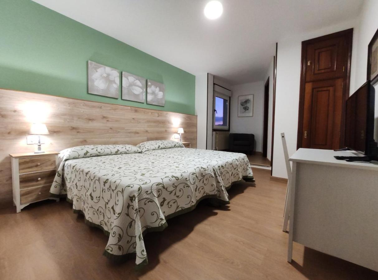 Hostal-Restaurante Paris Forcarei Kültér fotó
