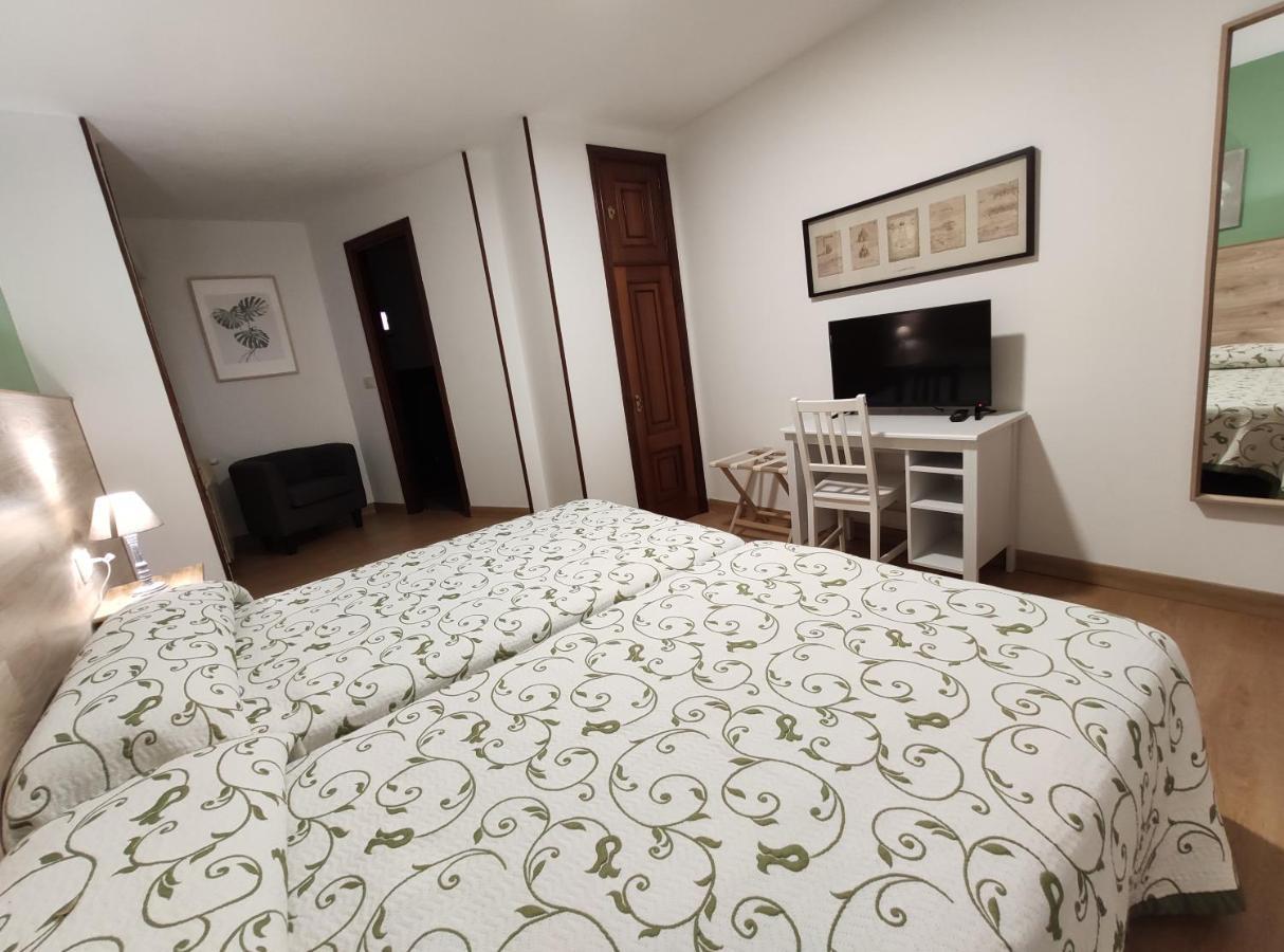Hostal-Restaurante Paris Forcarei Kültér fotó